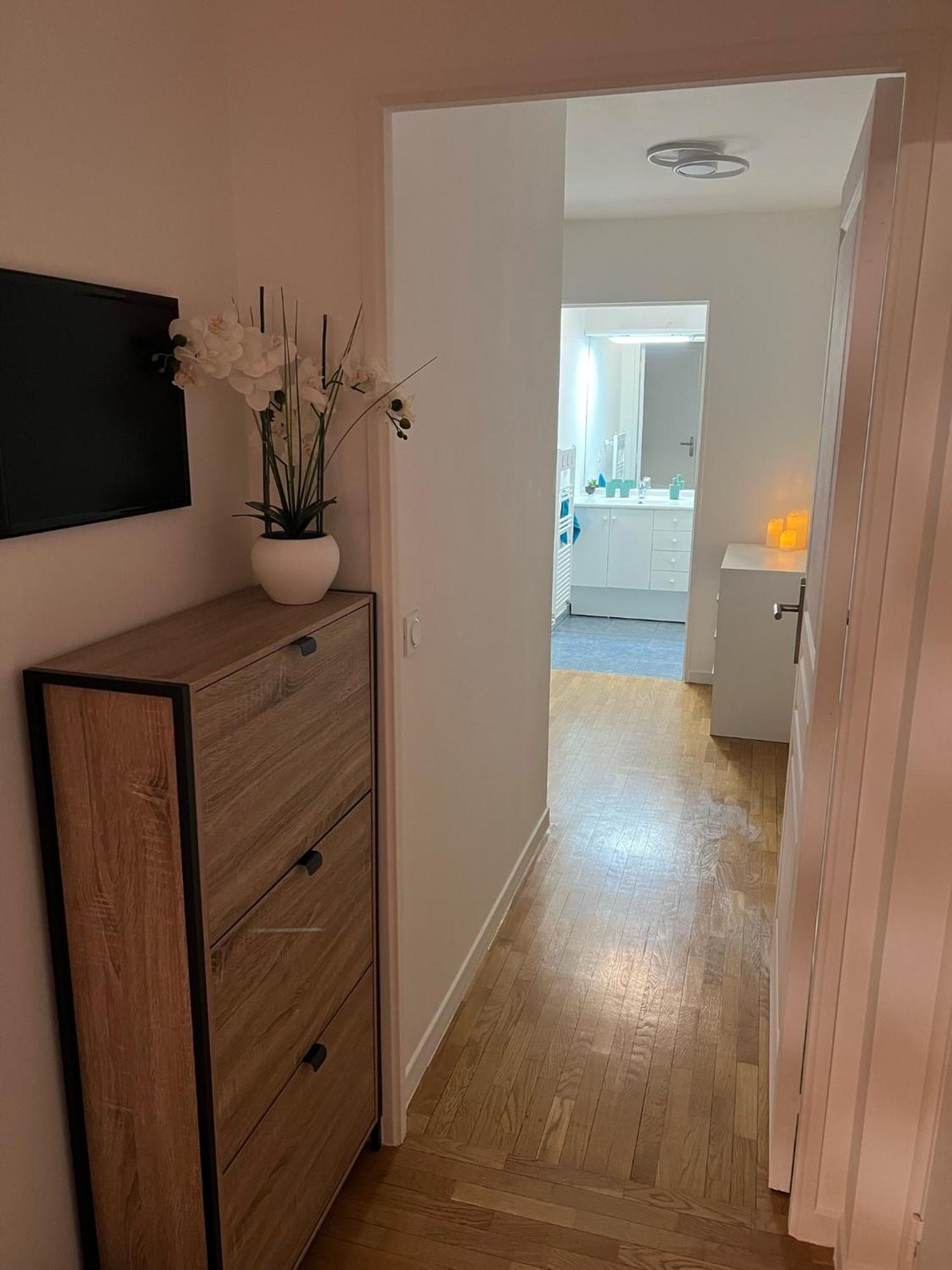 Paris-Montrouge Magnifique Appartement 3 Pieces De 75M2 Avec Parking - Tres Cosy Pour 1 - 8 Personnes Refait A Neuf -Entire Apartment Luxurious And Warm -Montrouge Paris 14Eme - Proche Aeroport Orly Parc Expositions Porte De Versailles Free Wifi Grat ภายนอก รูปภาพ